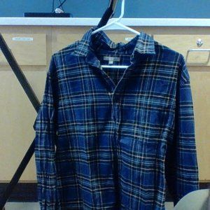 Uniqlo blue plaid comfy button down (size L)